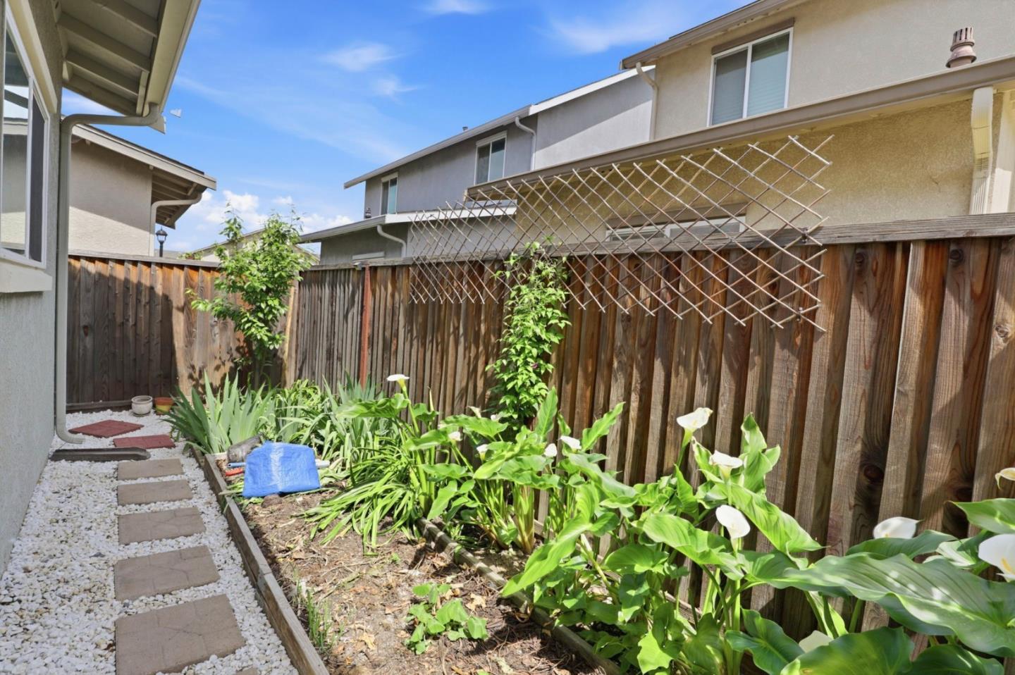 Detail Gallery Image 18 of 19 For 187 Springtime Cir, Hollister,  CA 95023 - 4 Beds | 2/1 Baths