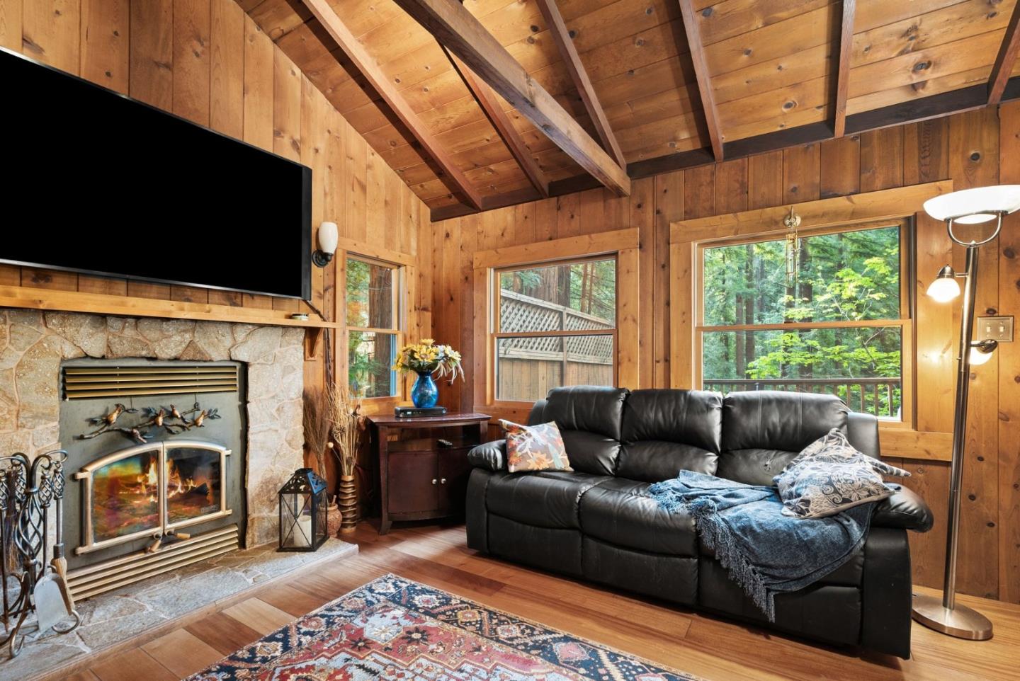 Detail Gallery Image 6 of 74 For 15101 Two Bar Rd, Boulder Creek,  CA 95006 - 2 Beds | 1 Baths