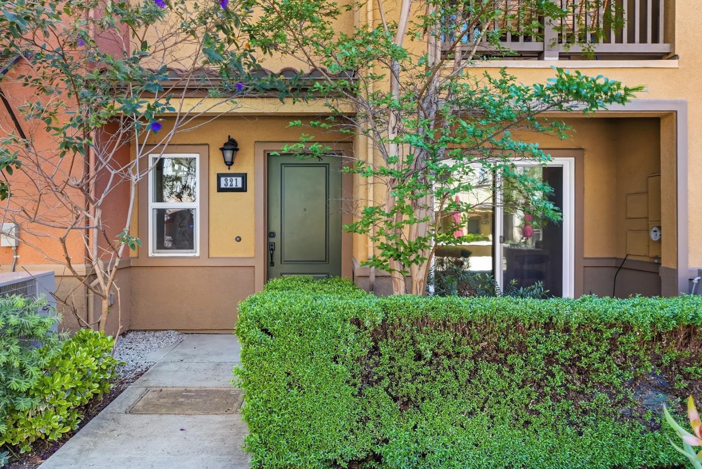 Detail Gallery Image 2 of 34 For 321 Santa Diana Ter, Sunnyvale,  CA 94085 - 3 Beds | 2/1 Baths