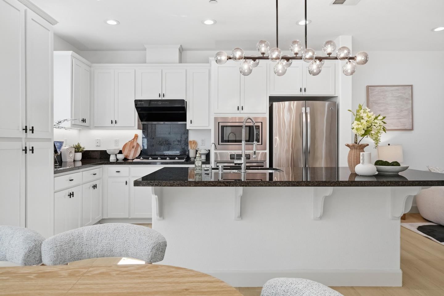 Detail Gallery Image 6 of 34 For 321 Santa Diana Ter, Sunnyvale,  CA 94085 - 3 Beds | 2/1 Baths