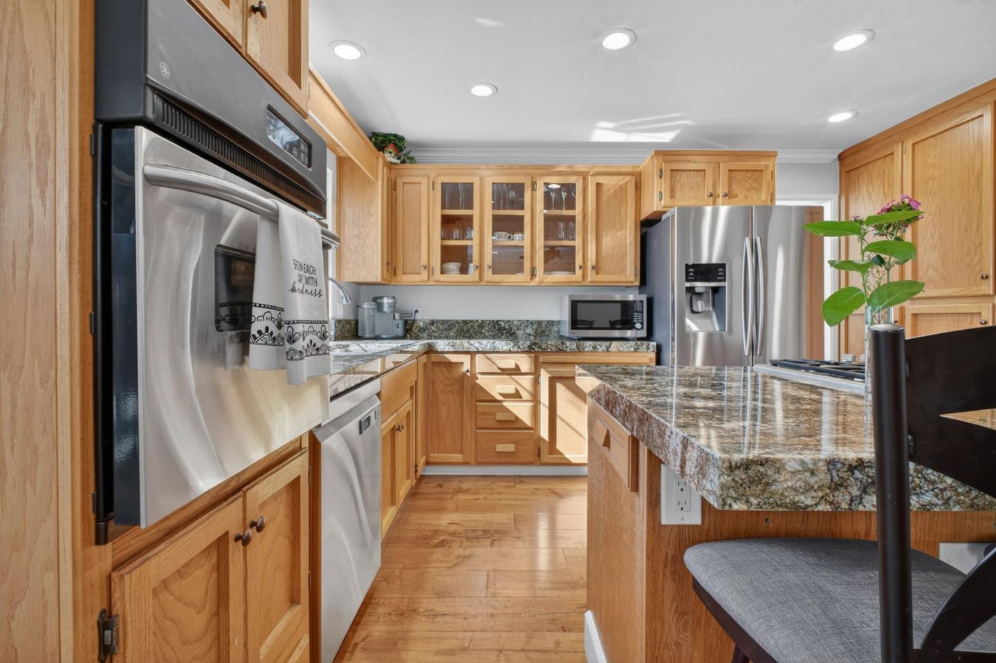 Detail Gallery Image 16 of 53 For 575 S O St, Livermore,  CA 94550 - 4 Beds | 2/1 Baths