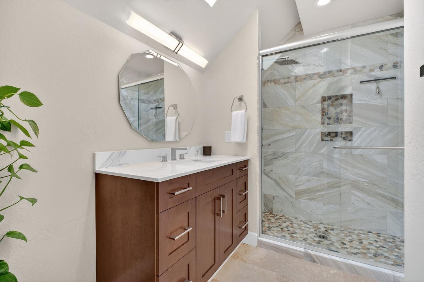 Detail Gallery Image 29 of 53 For 575 S O St, Livermore,  CA 94550 - 4 Beds | 2/1 Baths