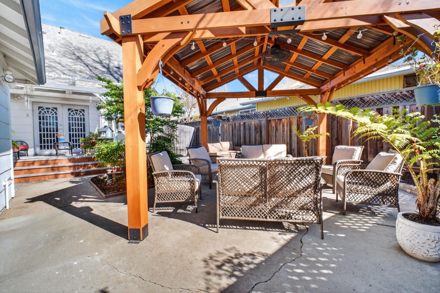 Detail Gallery Image 36 of 53 For 575 S O St, Livermore,  CA 94550 - 4 Beds | 2/1 Baths