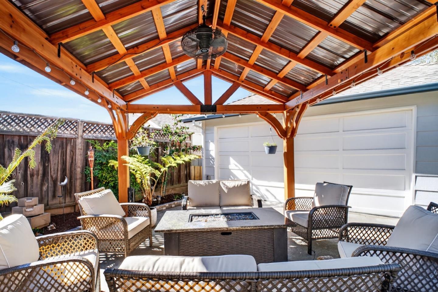 Detail Gallery Image 37 of 53 For 575 S O St, Livermore,  CA 94550 - 4 Beds | 2/1 Baths