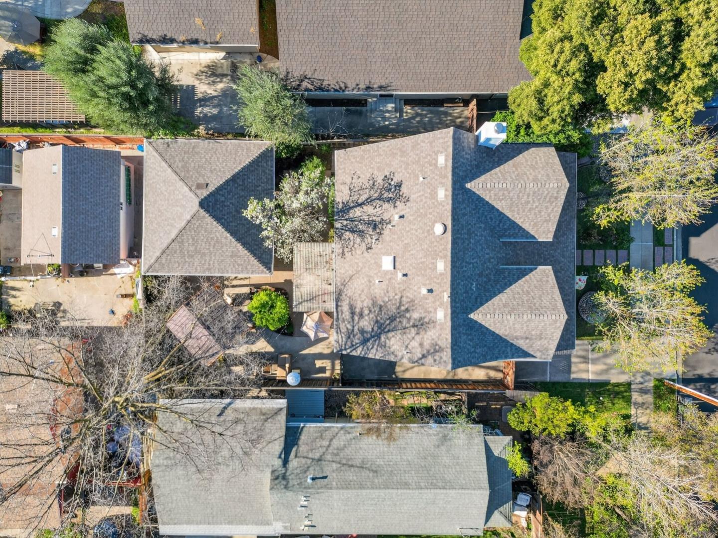 Detail Gallery Image 42 of 53 For 575 S O St, Livermore,  CA 94550 - 4 Beds | 2/1 Baths