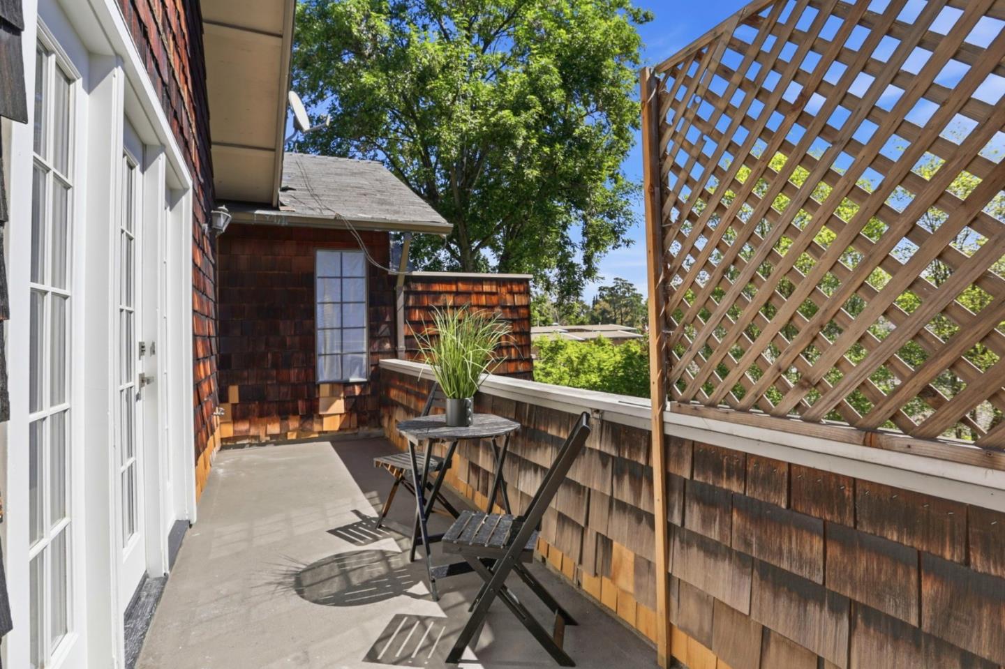 Detail Gallery Image 17 of 31 For 1503 Alta Glen Dr, San Jose,  CA 95125 - 3 Beds | 3/1 Baths