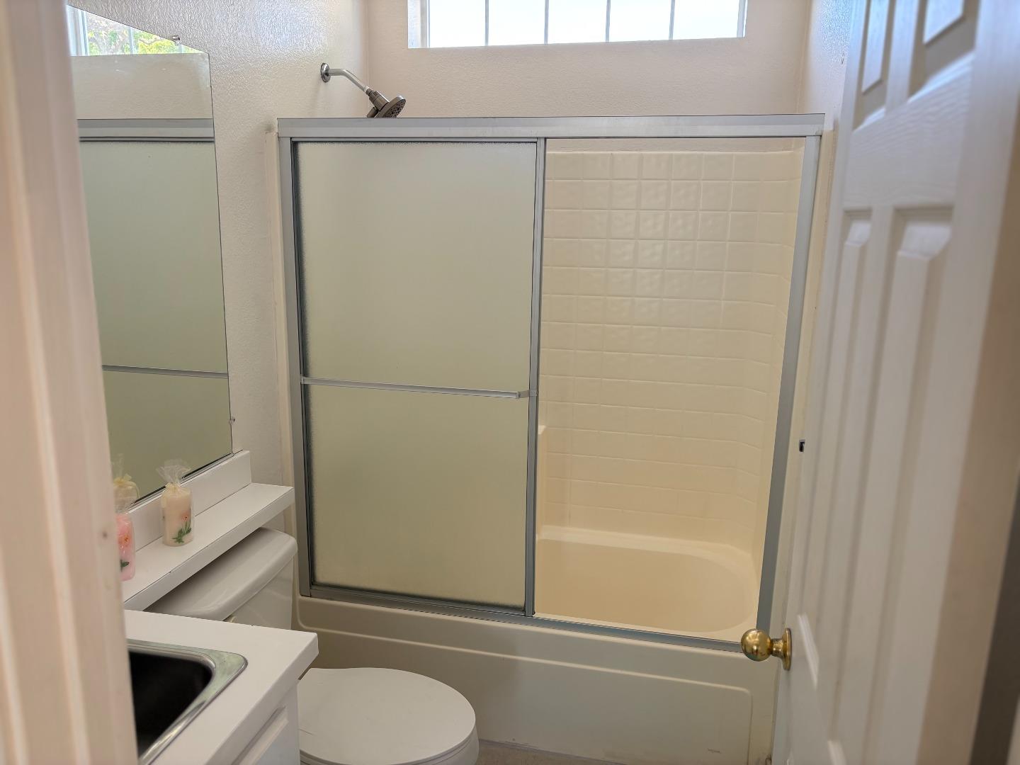 Detail Gallery Image 24 of 36 For 1201 Sycamore Ter #39,  Sunnyvale,  CA 94086 - 3 Beds | 2 Baths