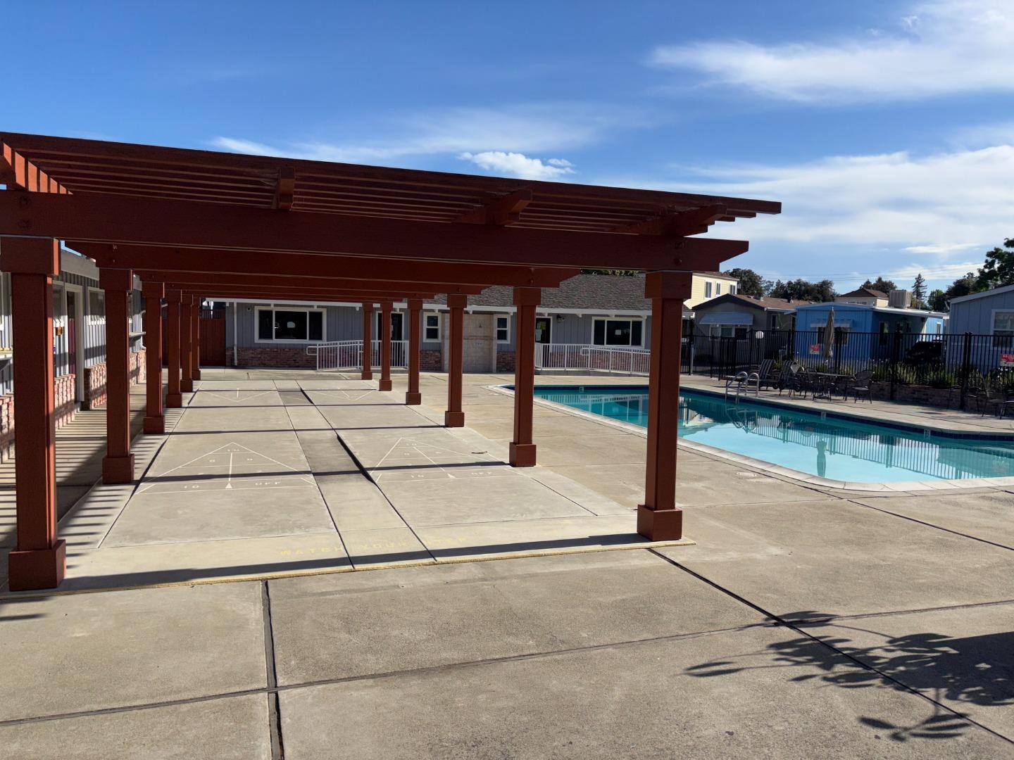 Detail Gallery Image 30 of 36 For 1201 Sycamore Ter #39,  Sunnyvale,  CA 94086 - 3 Beds | 2 Baths