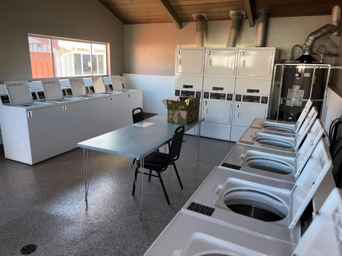 Detail Gallery Image 34 of 36 For 1201 Sycamore Ter #39,  Sunnyvale,  CA 94086 - 3 Beds | 2 Baths