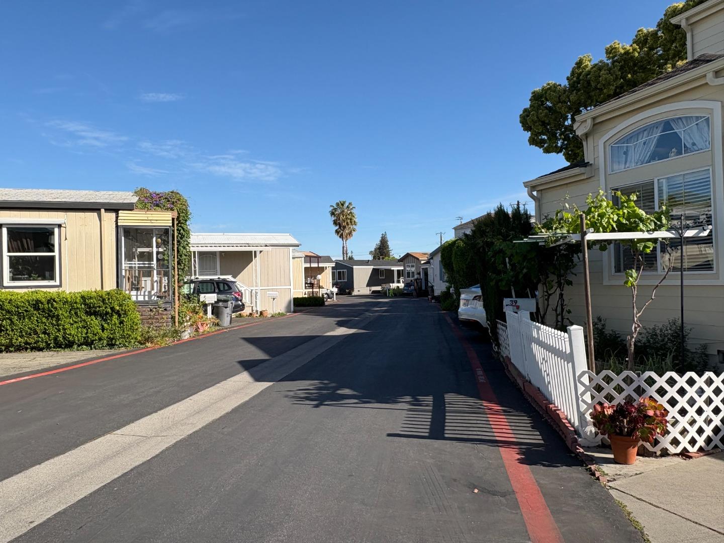 Detail Gallery Image 4 of 36 For 1201 Sycamore Ter #39,  Sunnyvale,  CA 94086 - 3 Beds | 2 Baths