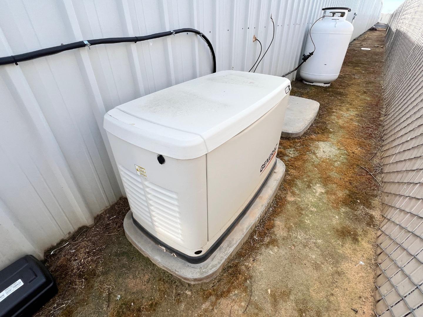 Detail Gallery Image 3 of 12 For Hangar #75 New Airport Rd, Auburn,  CA 95602 - – Beds | – Baths