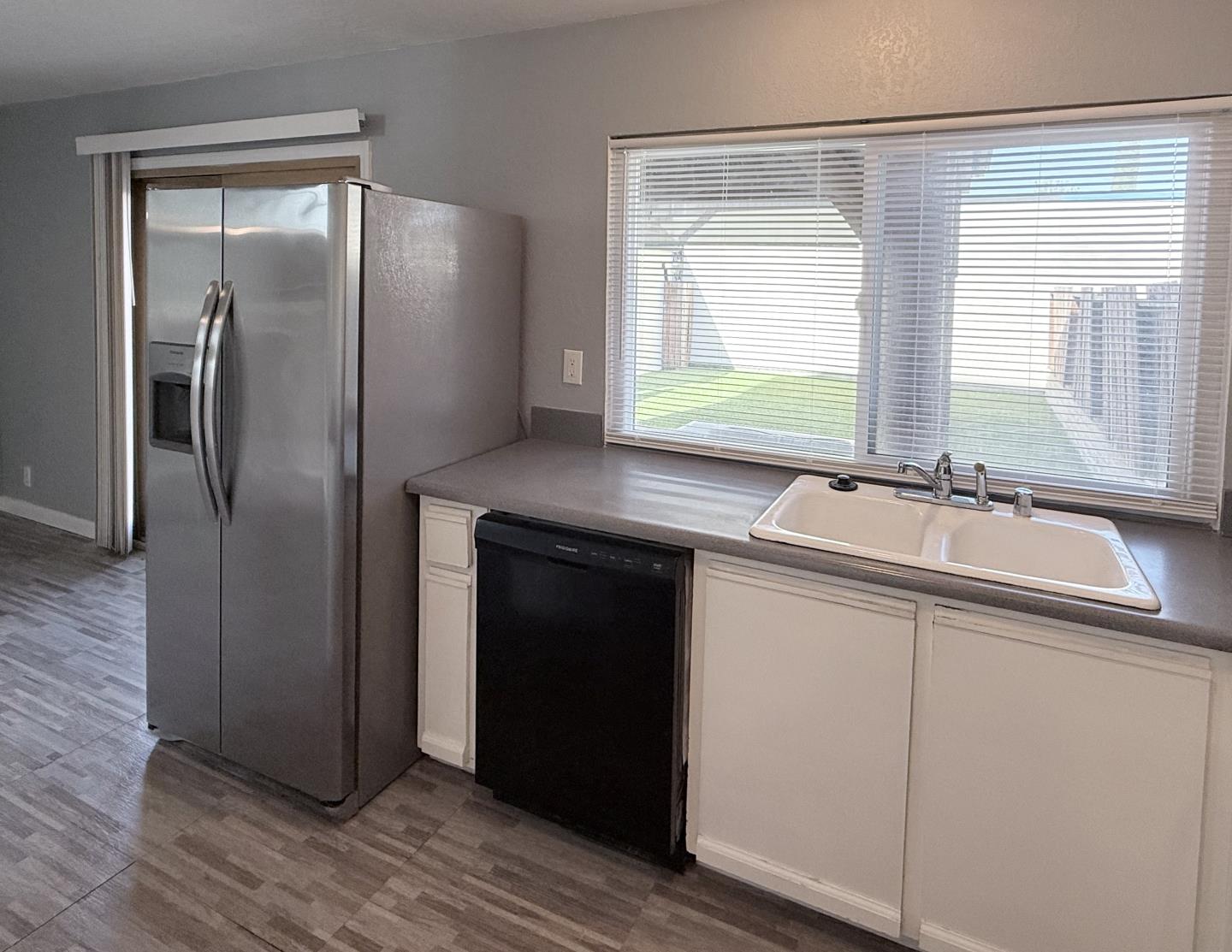 Detail Gallery Image 10 of 21 For 2423 Baltic Dr, Fairfield,  CA 94533 - 3 Beds | 1/1 Baths