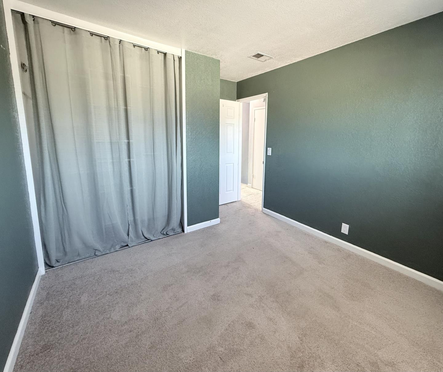 Detail Gallery Image 17 of 21 For 2423 Baltic Dr, Fairfield,  CA 94533 - 3 Beds | 1/1 Baths