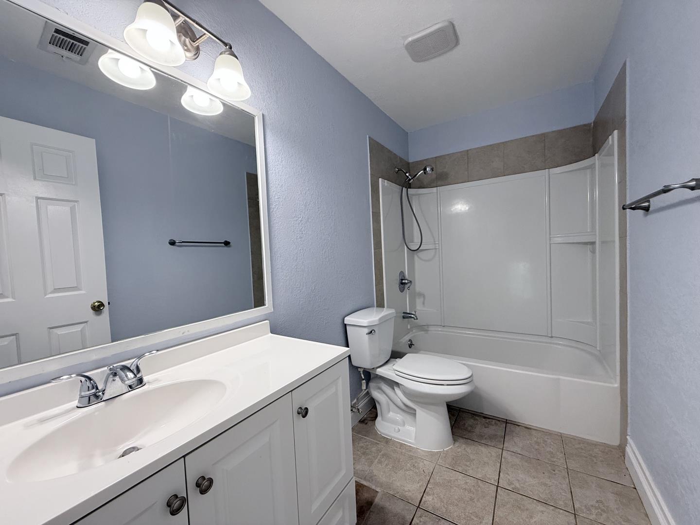 Detail Gallery Image 18 of 21 For 2423 Baltic Dr, Fairfield,  CA 94533 - 3 Beds | 1/1 Baths