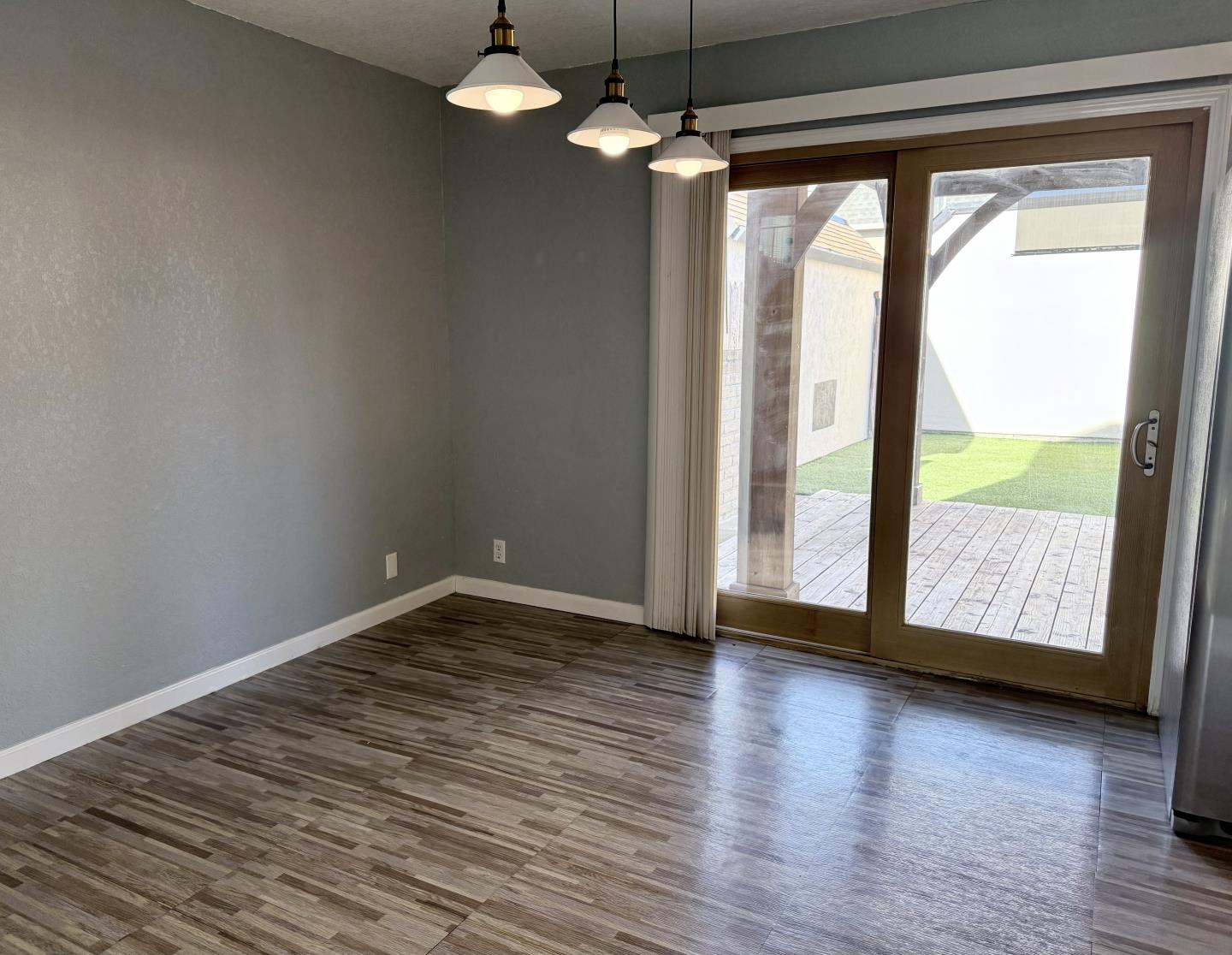 Detail Gallery Image 7 of 21 For 2423 Baltic Dr, Fairfield,  CA 94533 - 3 Beds | 1/1 Baths