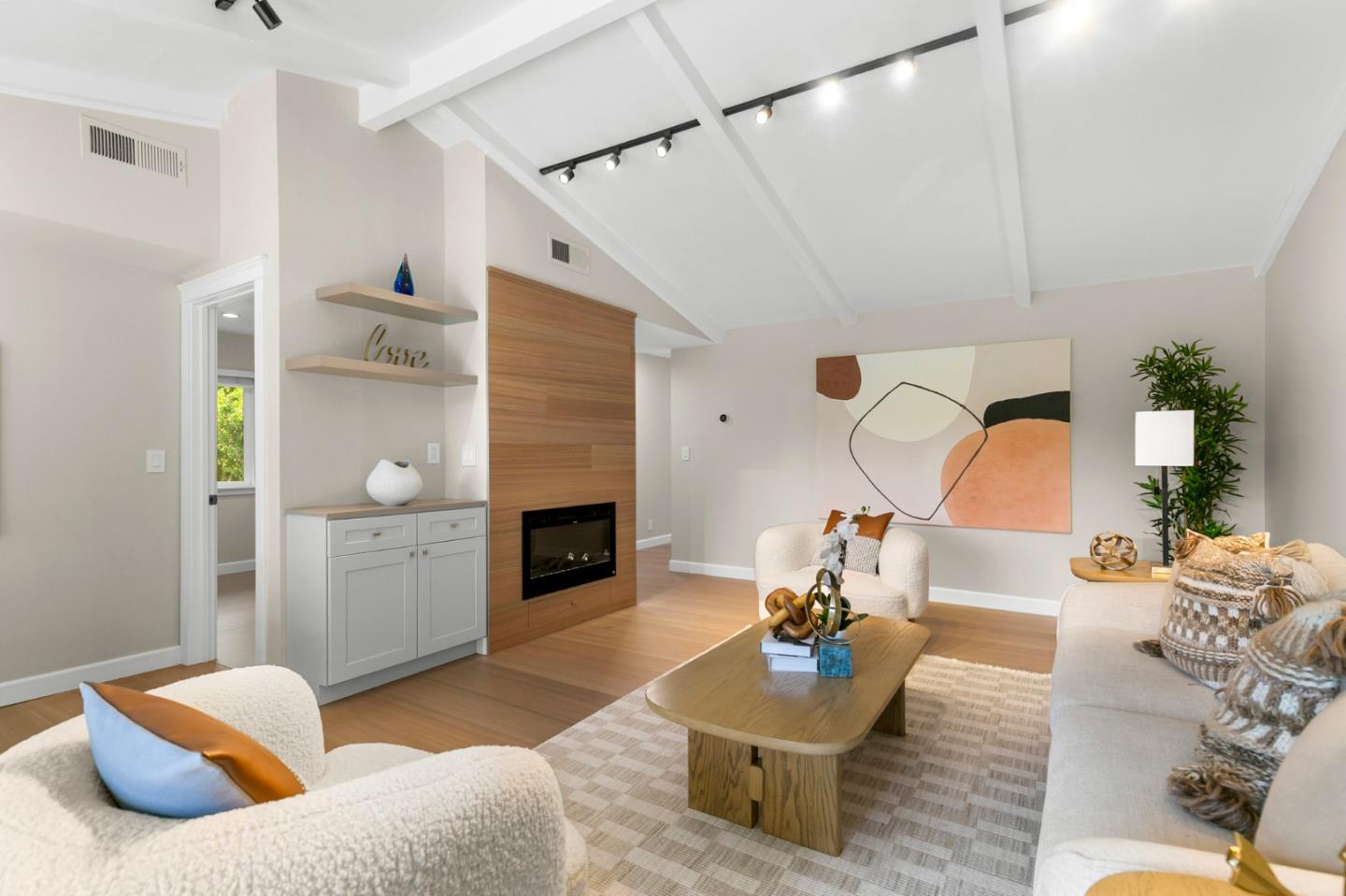 Detail Gallery Image 4 of 16 For 14351 Saratoga Ave #B,  Saratoga,  CA 95070 - 2 Beds | 2 Baths