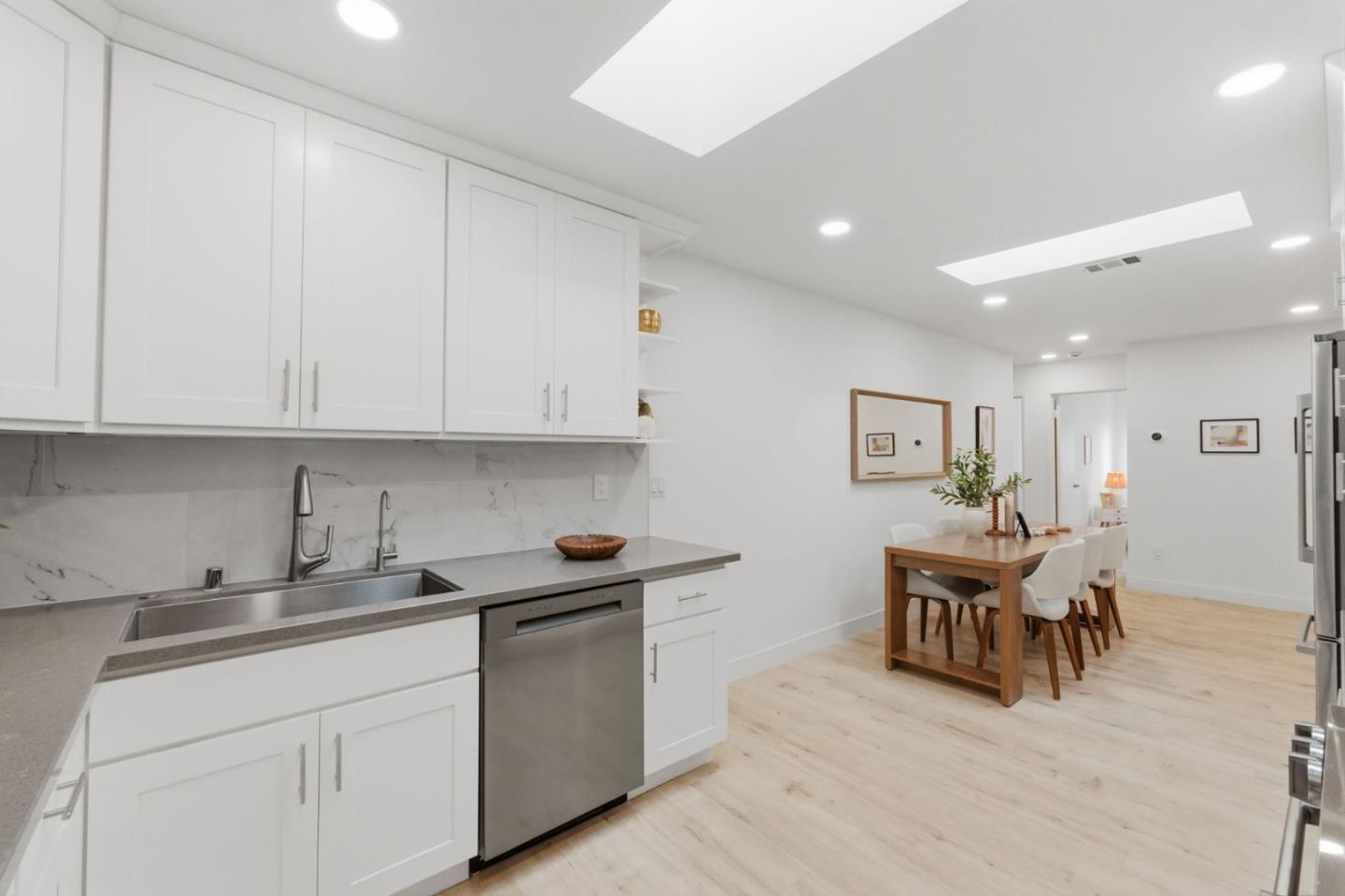 Detail Gallery Image 12 of 43 For Harwood Rd, San Jose,  CA 95124 - 6 Beds | 4 Baths