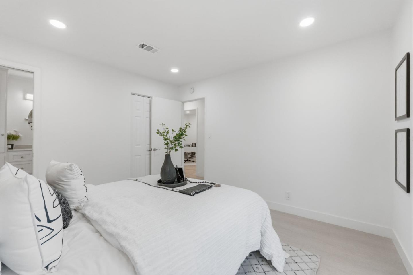 Detail Gallery Image 15 of 43 For Harwood Rd, San Jose,  CA 95124 - 6 Beds | 4 Baths