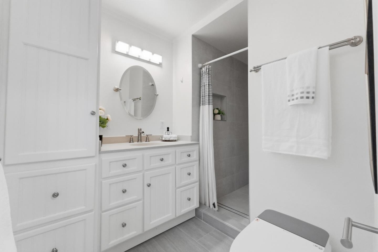 Detail Gallery Image 16 of 43 For Harwood Rd, San Jose,  CA 95124 - 6 Beds | 4 Baths