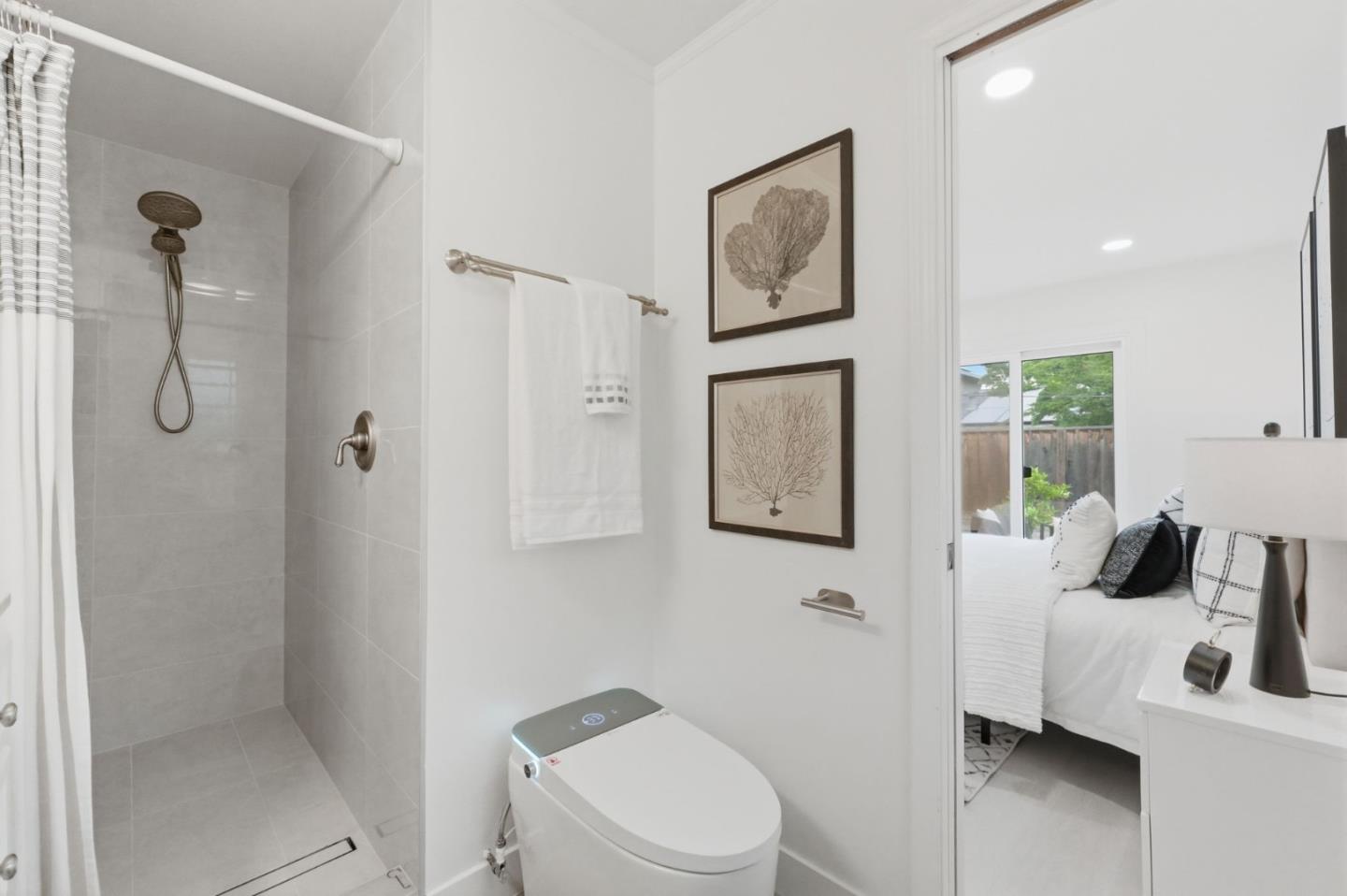 Detail Gallery Image 17 of 43 For Harwood Rd, San Jose,  CA 95124 - 6 Beds | 4 Baths