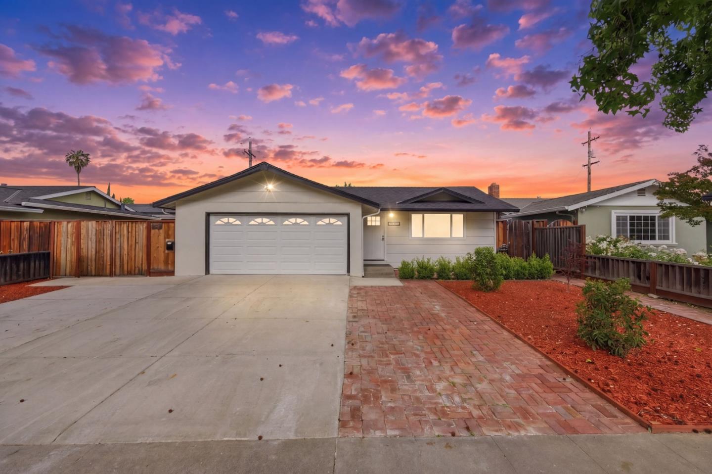 Detail Gallery Image 2 of 43 For Harwood Rd, San Jose,  CA 95124 - 6 Beds | 4 Baths