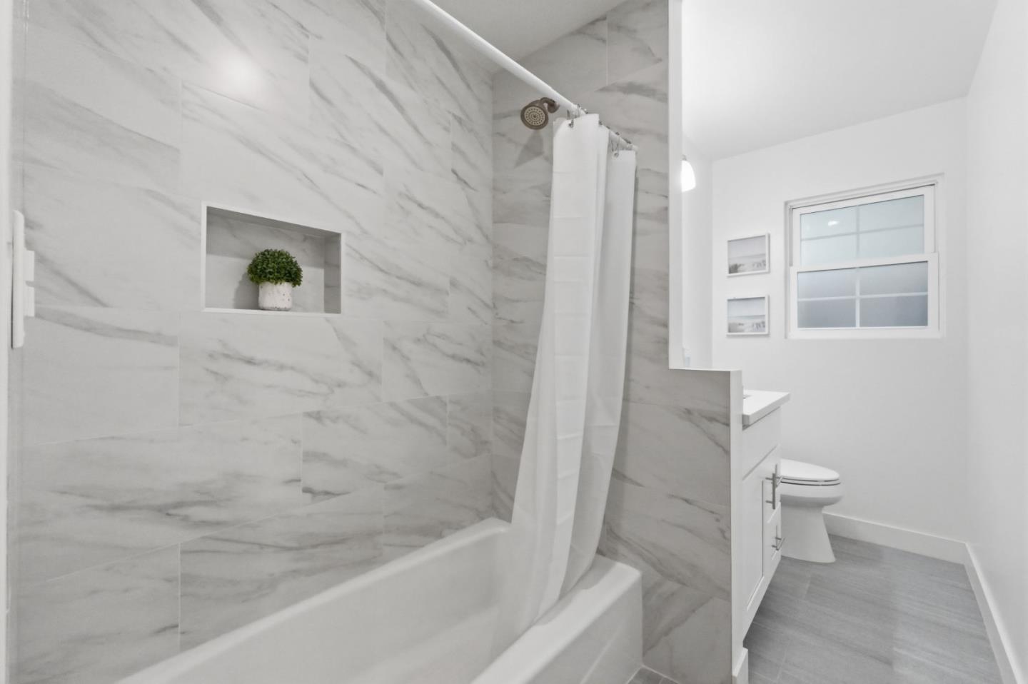 Detail Gallery Image 25 of 43 For Harwood Rd, San Jose,  CA 95124 - 6 Beds | 4 Baths