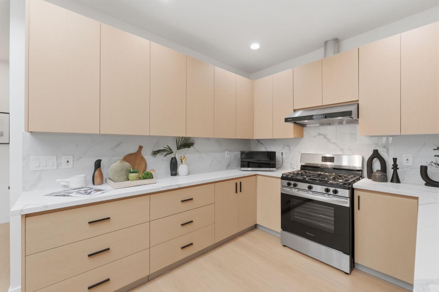 Detail Gallery Image 33 of 43 For Harwood Rd, San Jose,  CA 95124 - 6 Beds | 4 Baths