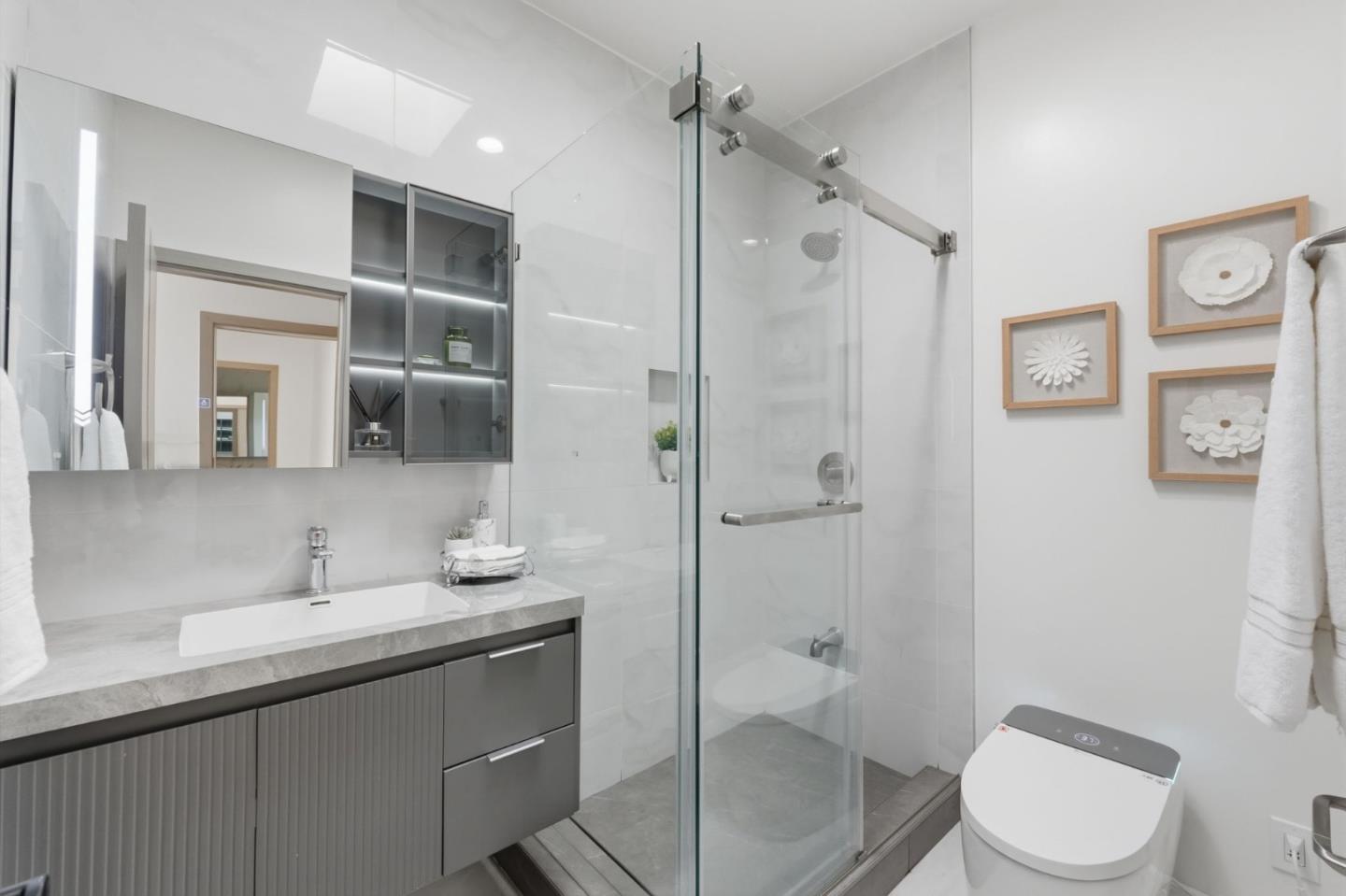 Detail Gallery Image 38 of 43 For Harwood Rd, San Jose,  CA 95124 - 6 Beds | 4 Baths