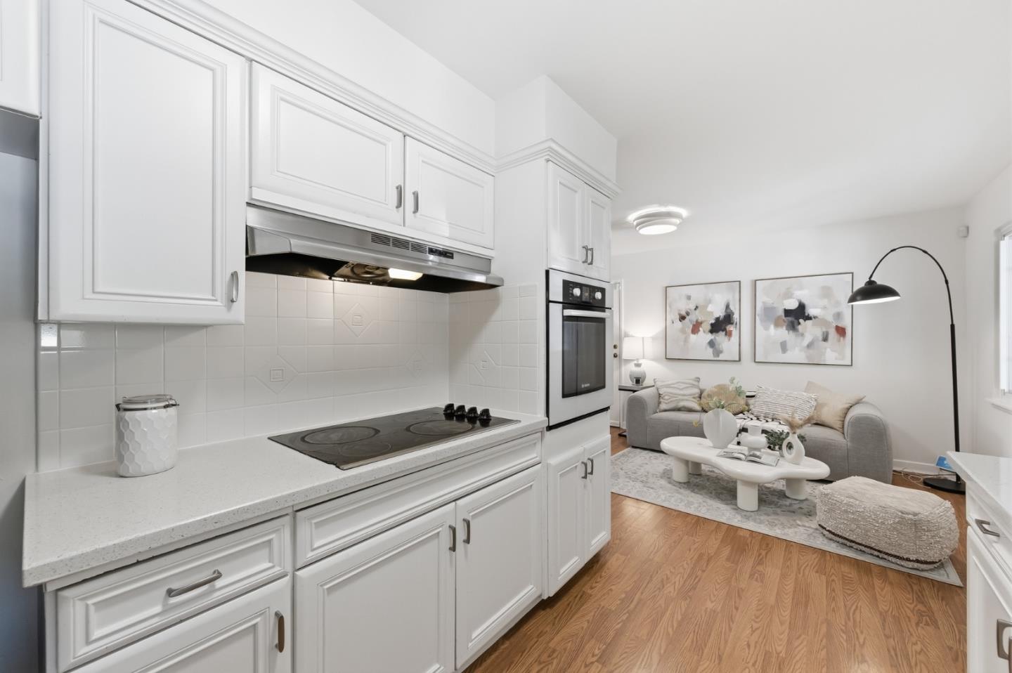 Detail Gallery Image 11 of 37 For 681 Emerald Hill Rd, Redwood City,  CA 94061 - 3 Beds | 2 Baths