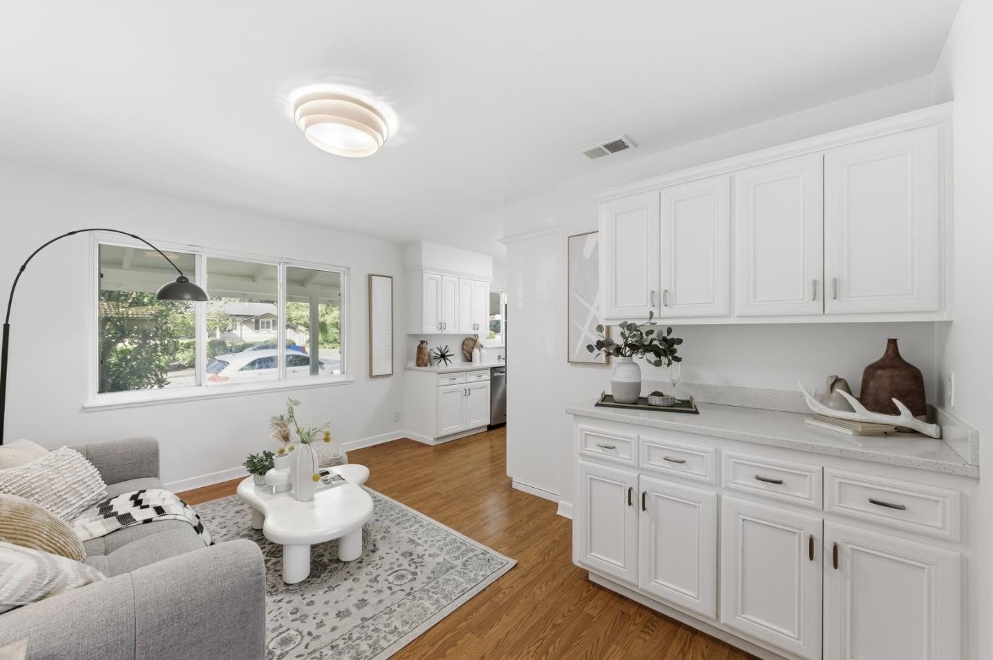 Detail Gallery Image 17 of 37 For 681 Emerald Hill Rd, Redwood City,  CA 94061 - 3 Beds | 2 Baths