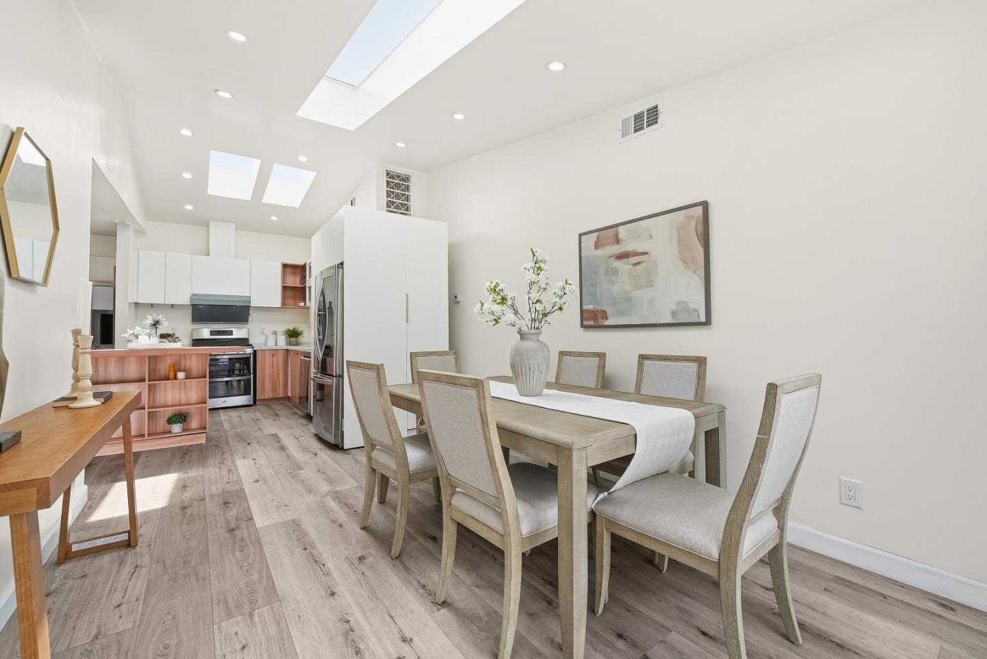 Detail Gallery Image 14 of 44 For 747 Madrone Ave, Sunnyvale,  CA 94085 - 3 Beds | 2/1 Baths