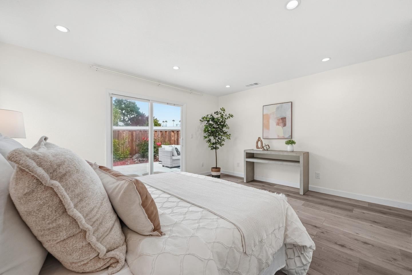 Detail Gallery Image 26 of 44 For 747 Madrone Ave, Sunnyvale,  CA 94085 - 3 Beds | 2/1 Baths