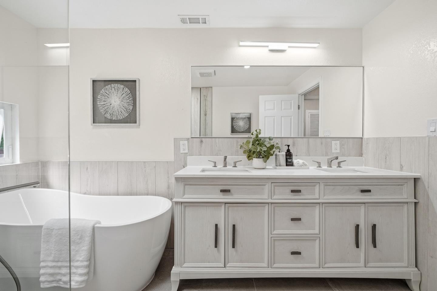 Detail Gallery Image 29 of 44 For 747 Madrone Ave, Sunnyvale,  CA 94085 - 3 Beds | 2/1 Baths