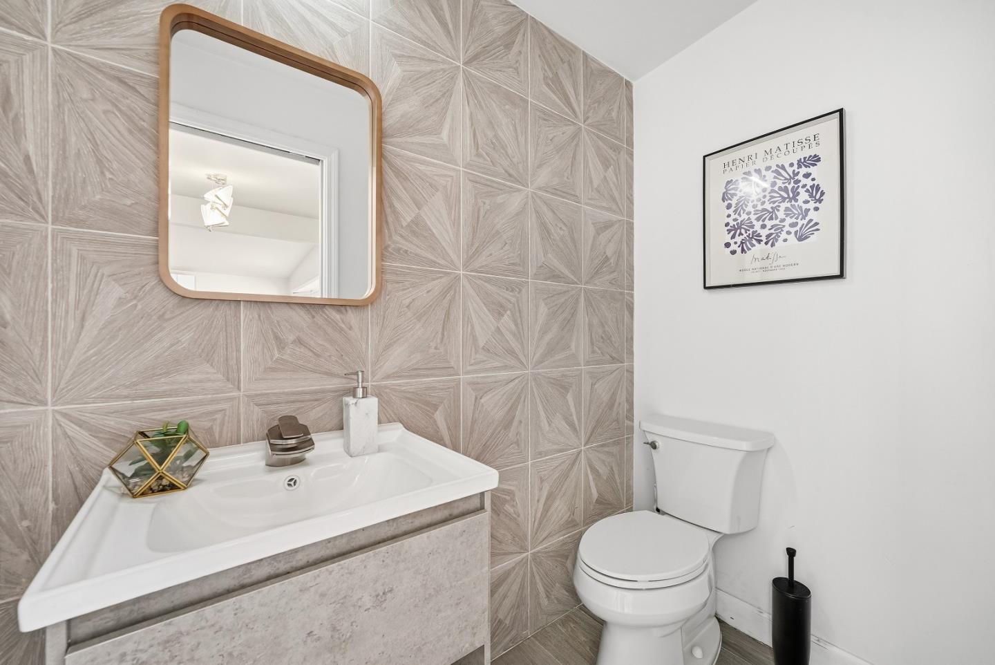 Detail Gallery Image 31 of 44 For 747 Madrone Ave, Sunnyvale,  CA 94085 - 3 Beds | 2/1 Baths