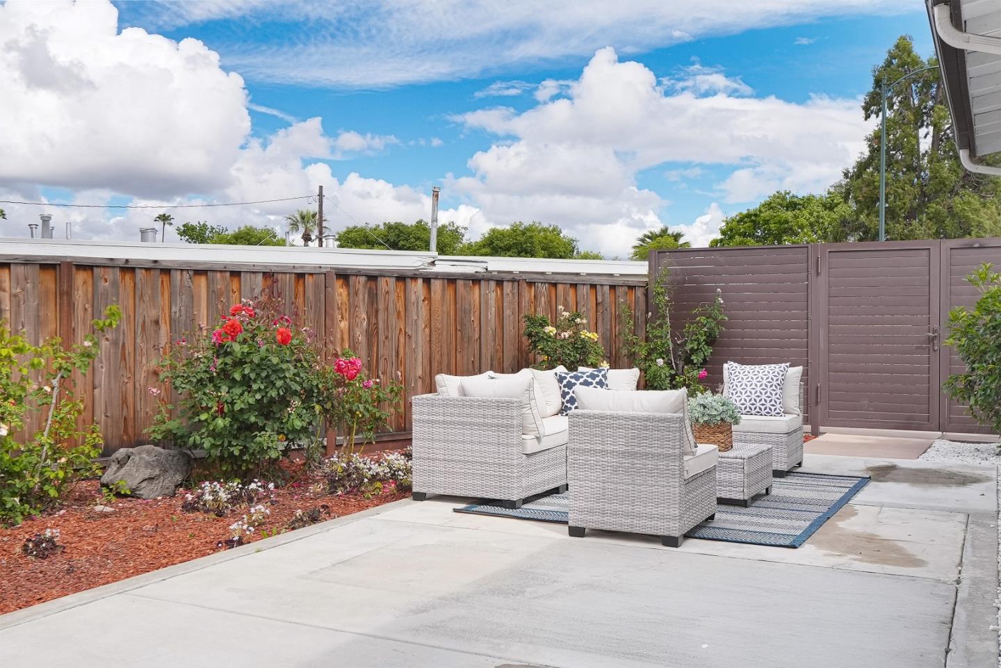 Detail Gallery Image 38 of 44 For 747 Madrone Ave, Sunnyvale,  CA 94085 - 3 Beds | 2/1 Baths