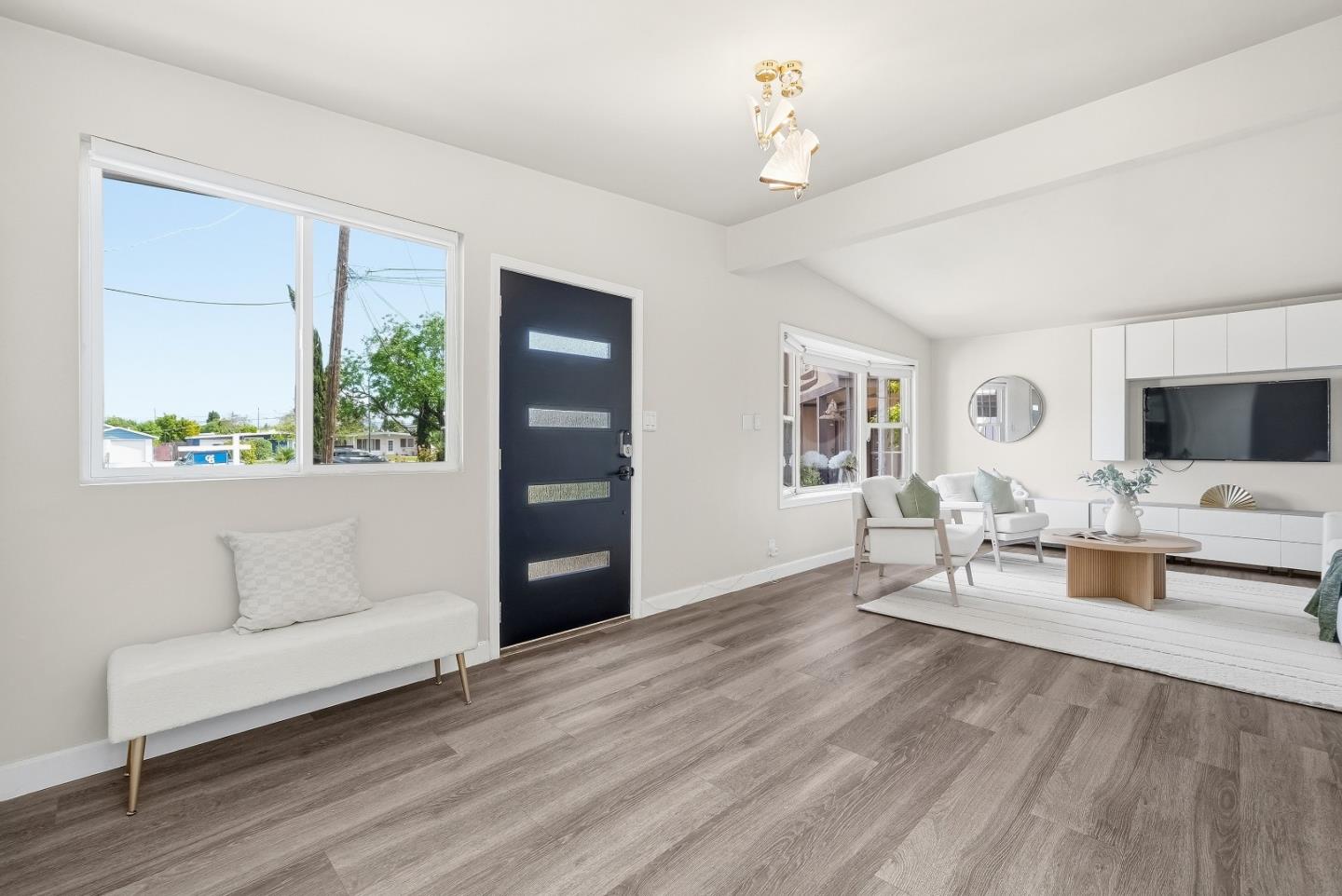 Detail Gallery Image 7 of 44 For 747 Madrone Ave, Sunnyvale,  CA 94085 - 3 Beds | 2/1 Baths