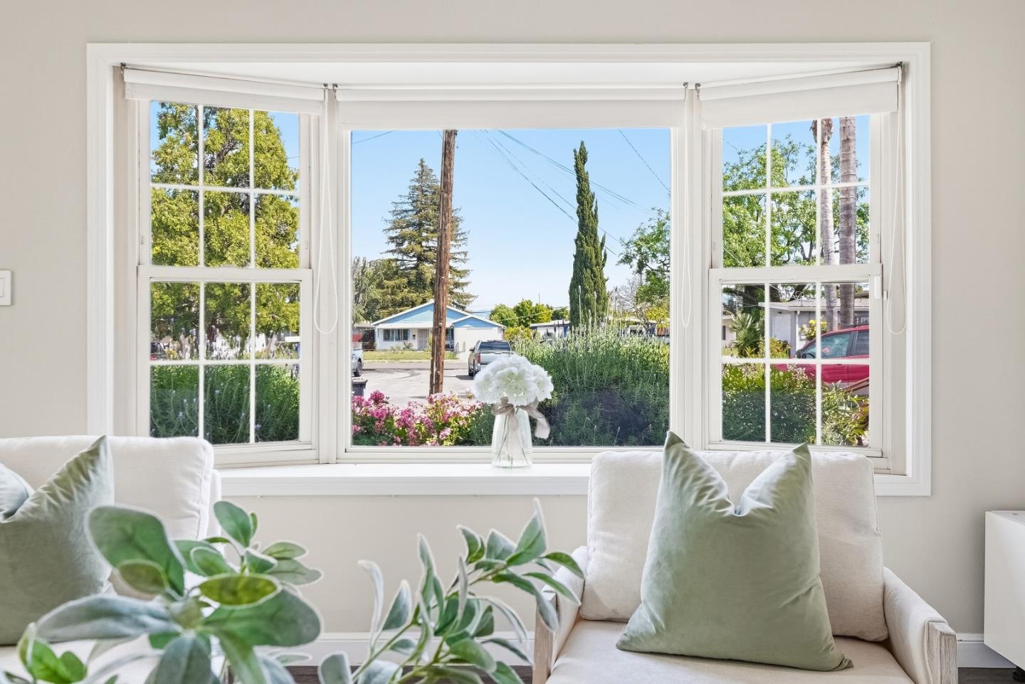 Detail Gallery Image 8 of 44 For 747 Madrone Ave, Sunnyvale,  CA 94085 - 3 Beds | 2/1 Baths