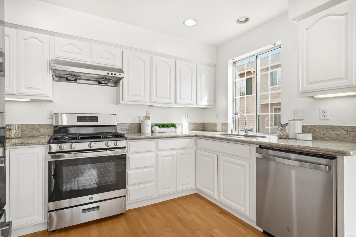 Photo #11: ML82041695 Listing: Photo #11