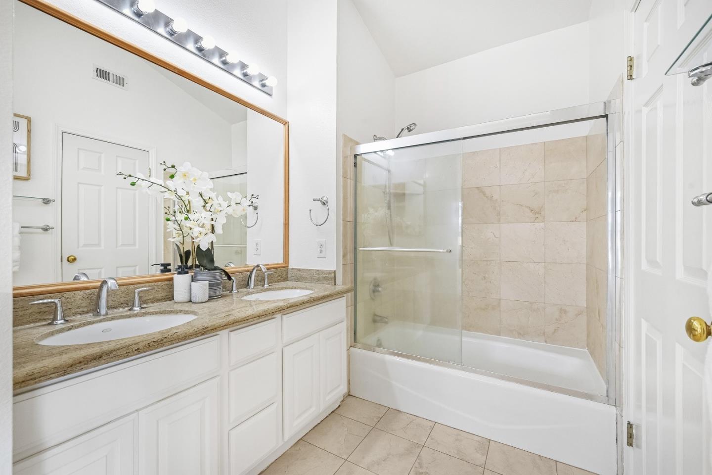 Photo #27: ML82041695 Listing: Photo #27