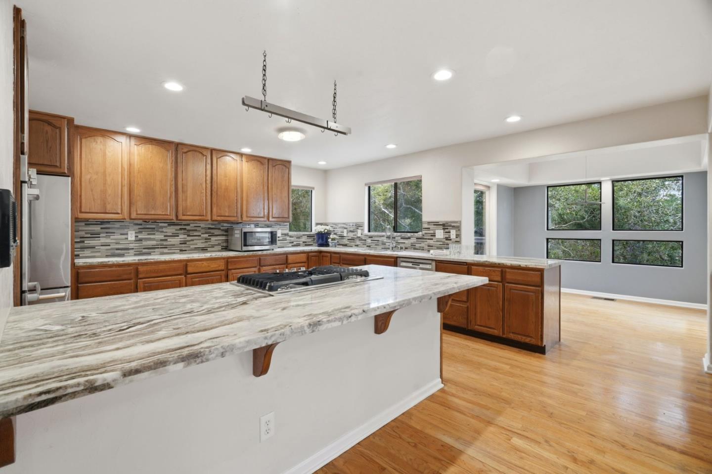 Detail Gallery Image 20 of 54 For 8 Cramden Dr, Monterey,  CA 93940 - 4 Beds | 3/1 Baths