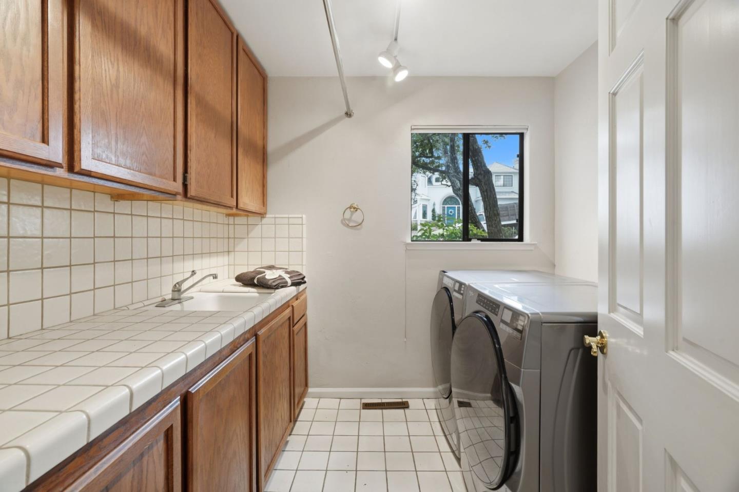 Detail Gallery Image 28 of 54 For 8 Cramden Dr, Monterey,  CA 93940 - 4 Beds | 3/1 Baths