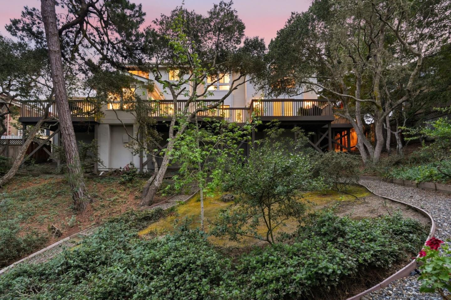 Detail Gallery Image 5 of 54 For 8 Cramden Dr, Monterey,  CA 93940 - 4 Beds | 3/1 Baths