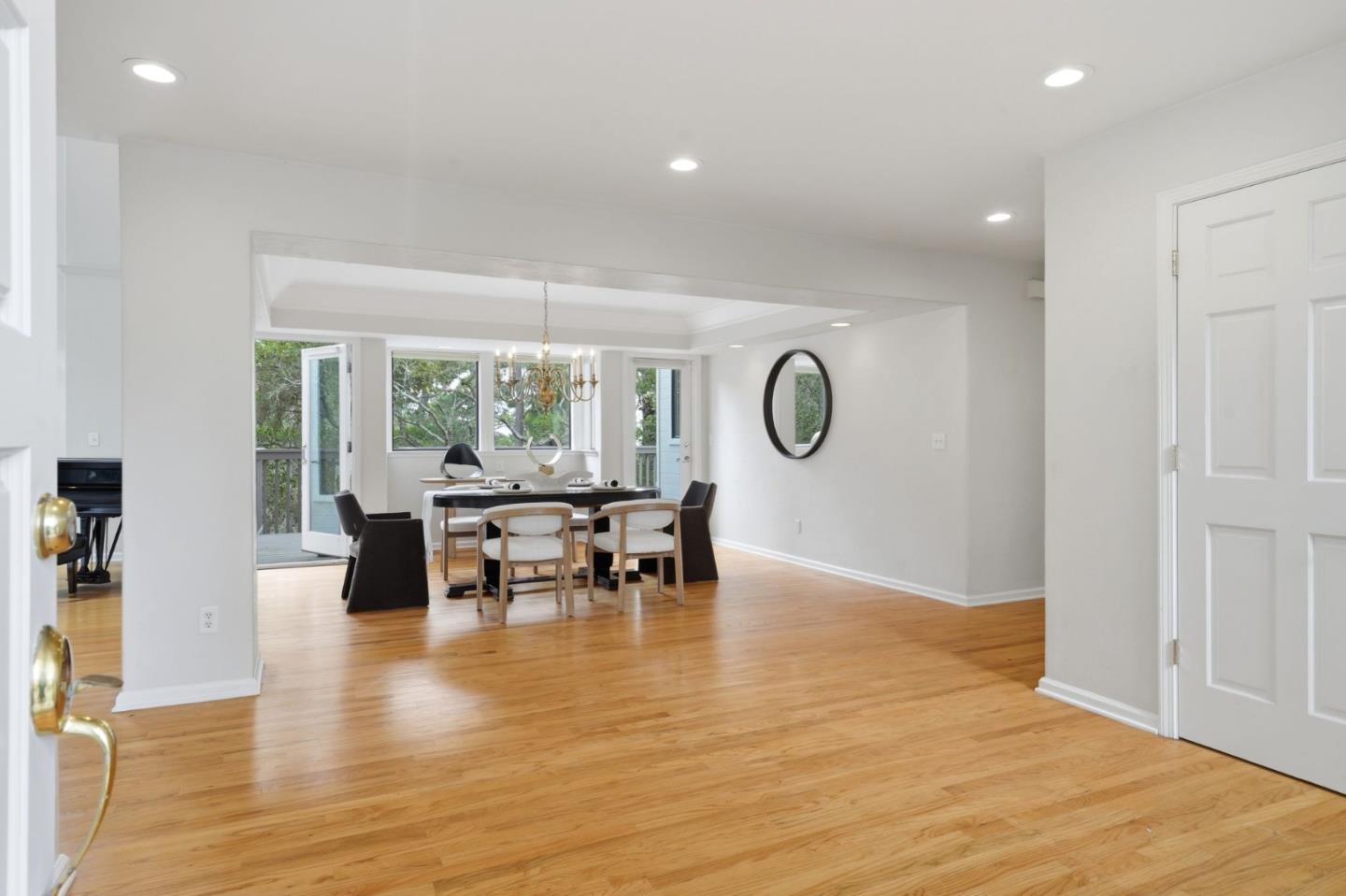 Detail Gallery Image 9 of 54 For 8 Cramden Dr, Monterey,  CA 93940 - 4 Beds | 3/1 Baths