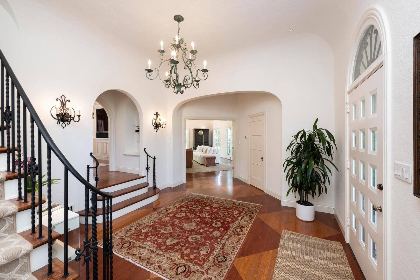 Detail Gallery Image 15 of 86 For 335 El Portal Ave, Hillsborough,  CA 94010 - 5 Beds | 3/1 Baths