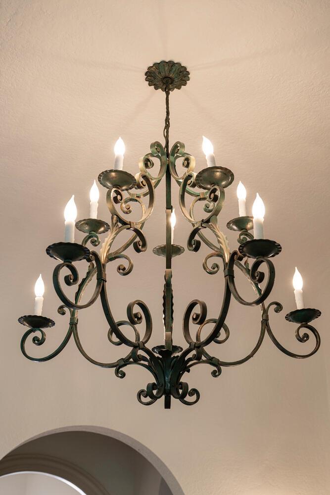 Detail Gallery Image 16 of 86 For 335 El Portal Ave, Hillsborough,  CA 94010 - 5 Beds | 3/1 Baths