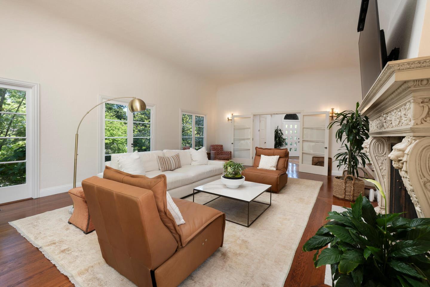 Detail Gallery Image 20 of 86 For 335 El Portal Ave, Hillsborough,  CA 94010 - 5 Beds | 3/1 Baths