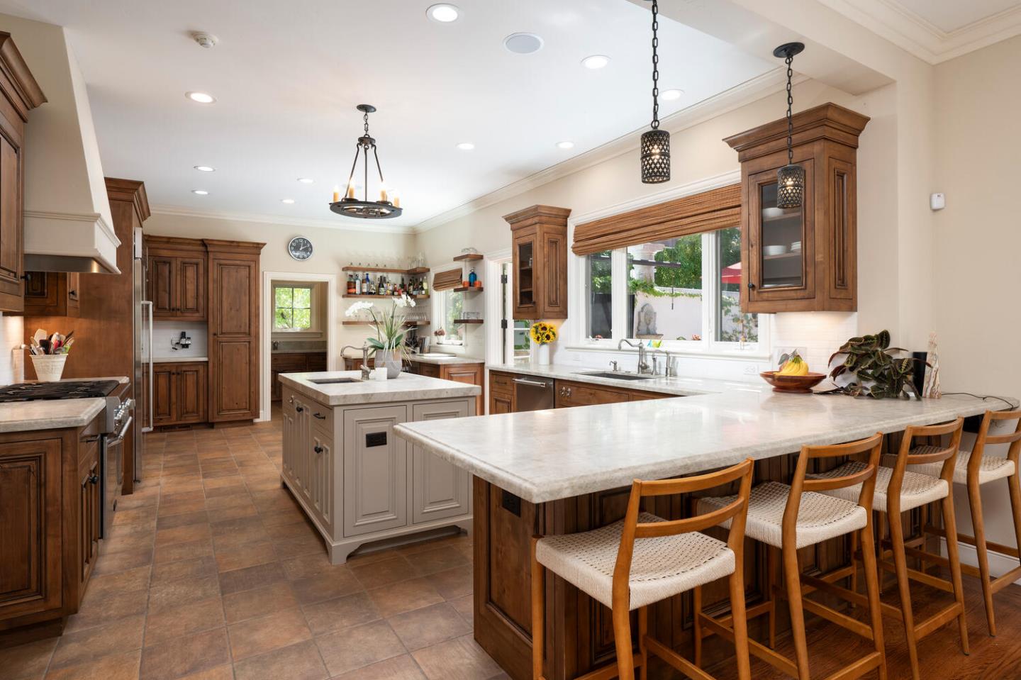 Detail Gallery Image 27 of 86 For 335 El Portal Ave, Hillsborough,  CA 94010 - 5 Beds | 3/1 Baths