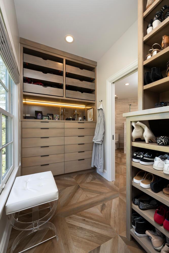 Detail Gallery Image 41 of 86 For 335 El Portal Ave, Hillsborough,  CA 94010 - 5 Beds | 3/1 Baths