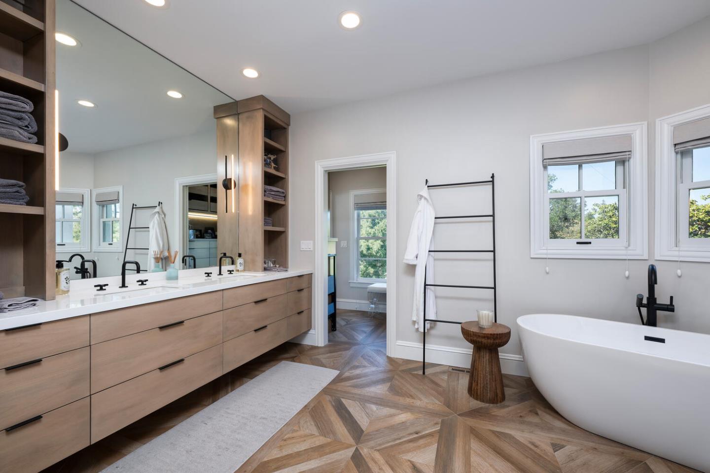 Detail Gallery Image 43 of 86 For 335 El Portal Ave, Hillsborough,  CA 94010 - 5 Beds | 3/1 Baths