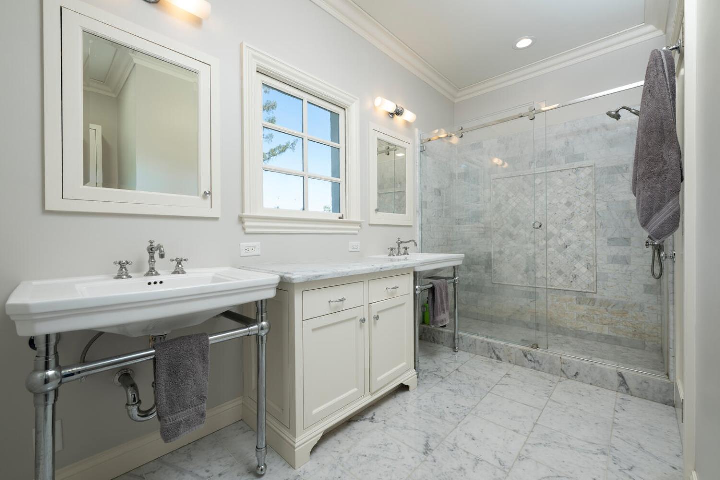 Detail Gallery Image 48 of 86 For 335 El Portal Ave, Hillsborough,  CA 94010 - 5 Beds | 3/1 Baths